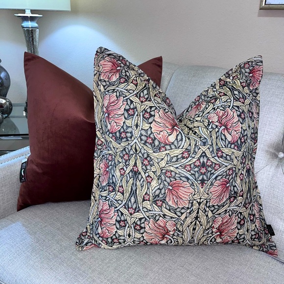 1-TGH TESSITURA ITALIAN VELVET DECORATIVE PILLOWS(Read description for details) - Picture 10 of 16